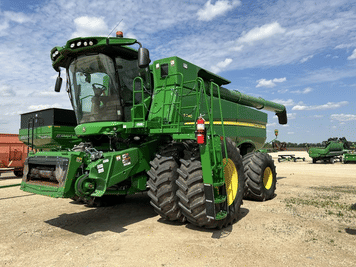 Main image John Deere S780