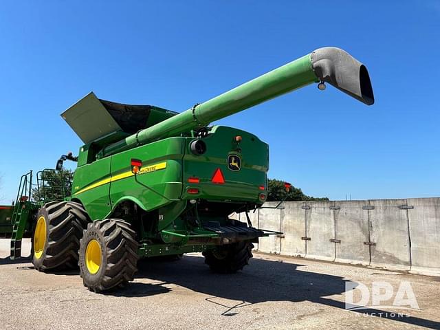 Image of John Deere S780 equipment image 4