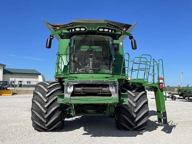 Image of John Deere S790 equipment image 4