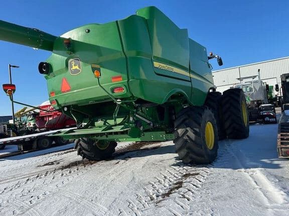 Image of John Deere S790 equipment image 2