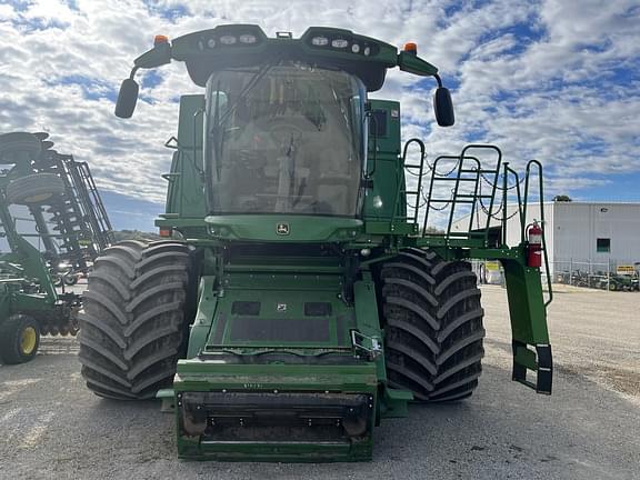 Image of John Deere S790 equipment image 1