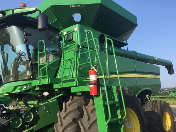 2020 John Deere S790 Equipment Image0