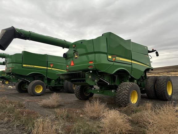 Image of John Deere S790 equipment image 4