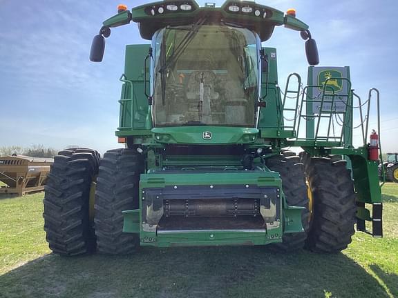 Image of John Deere S790 equipment image 1