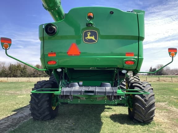 Image of John Deere S790 equipment image 4