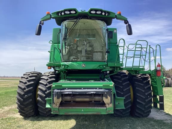 Image of John Deere S790 equipment image 1