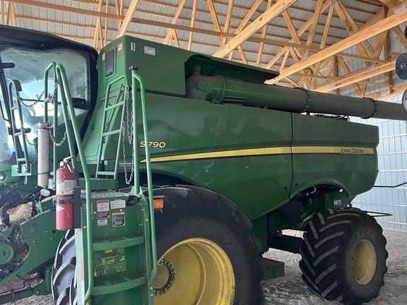 2020 John Deere S790 Equipment Image0