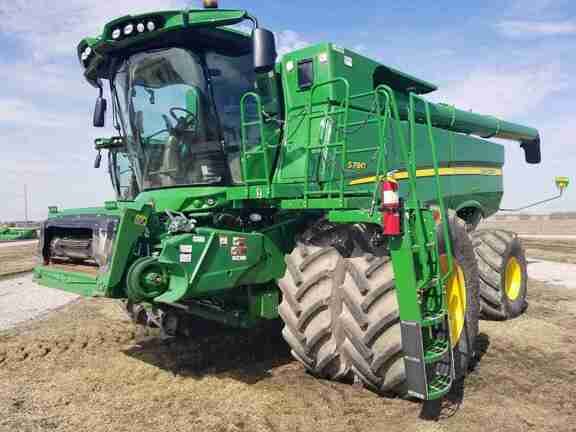Main image John Deere S790