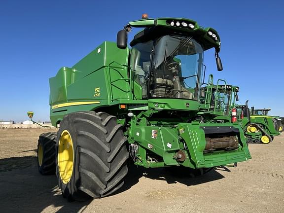 Image of John Deere S790 equipment image 1