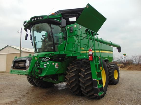 Image of John Deere S790 equipment image 1