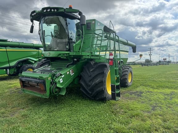 Image of John Deere S790 equipment image 2