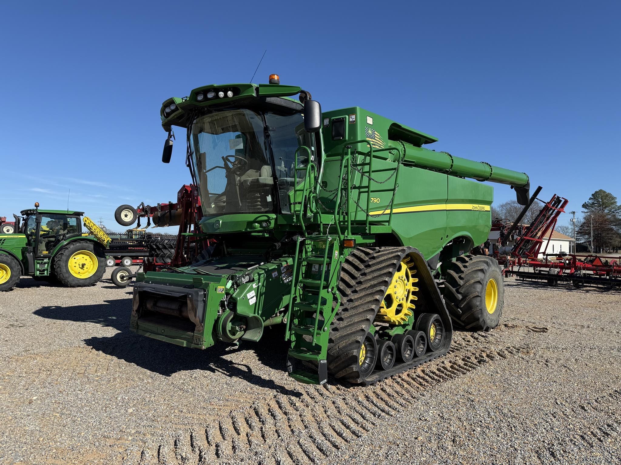 2020 John Deere S790 Equipment Image0