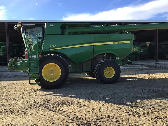 Image of John Deere S790 Primary image