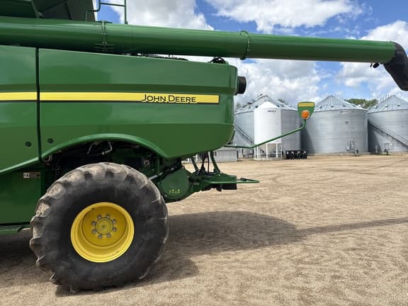 Image of John Deere S790 equipment image 4