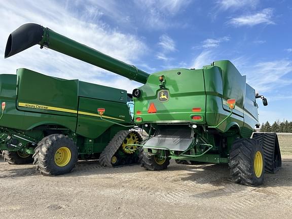 Image of John Deere S790 equipment image 4