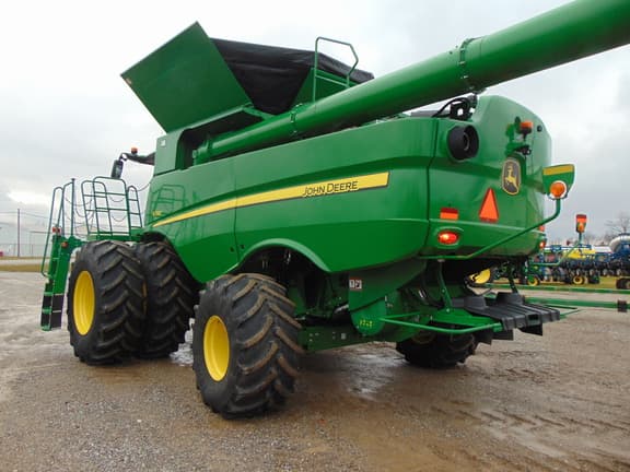 Image of John Deere S790 equipment image 4