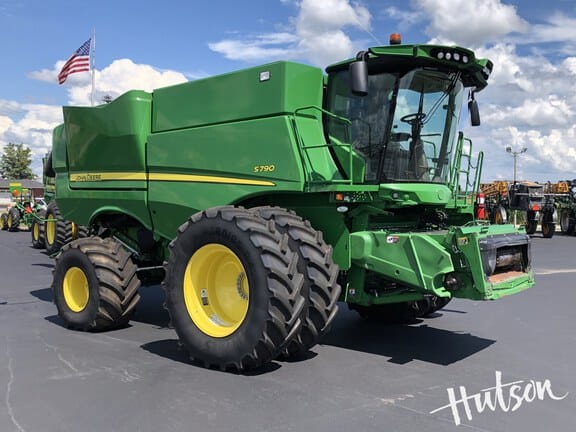 2020 John Deere S790 Equipment Image0