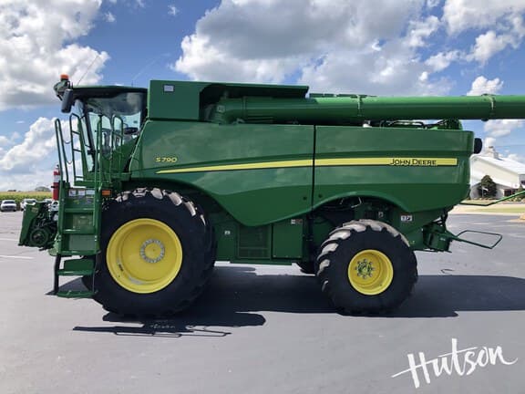 Image of John Deere S790 equipment image 3