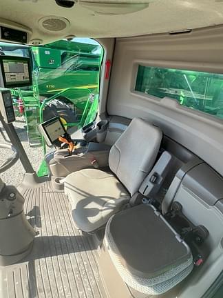Image of John Deere S790 equipment image 3