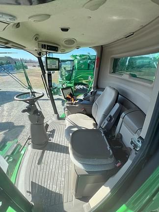 Image of John Deere S790 equipment image 2