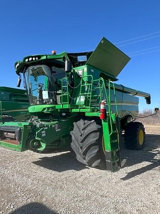 Image of John Deere S790 equipment image 1