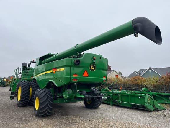 Image of John Deere S790 equipment image 4