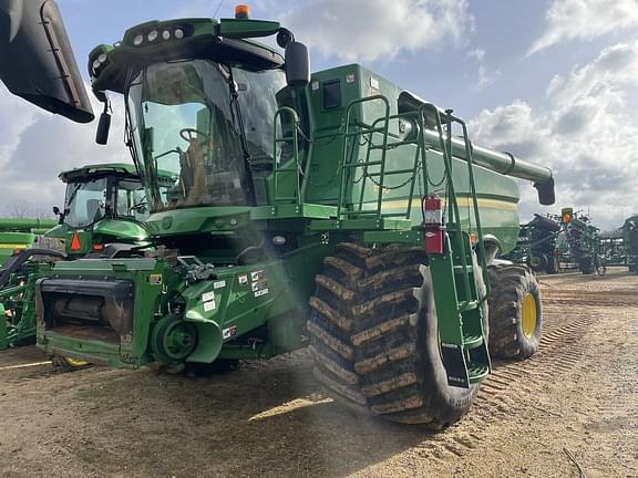 Image of John Deere S790 equipment image 1