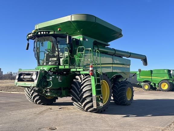 Image of John Deere S790 equipment image 3