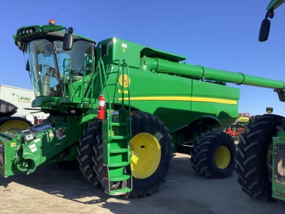 Main image John Deere S790
