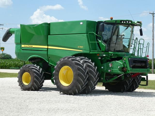 Image of John Deere S790 equipment image 4
