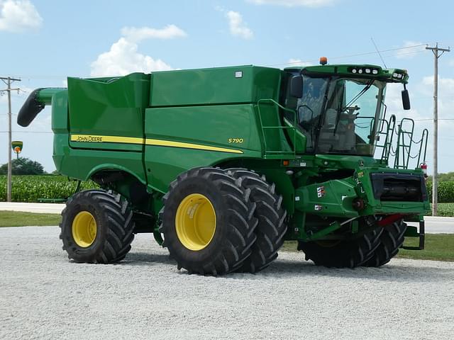 Image of John Deere S790 equipment image 3