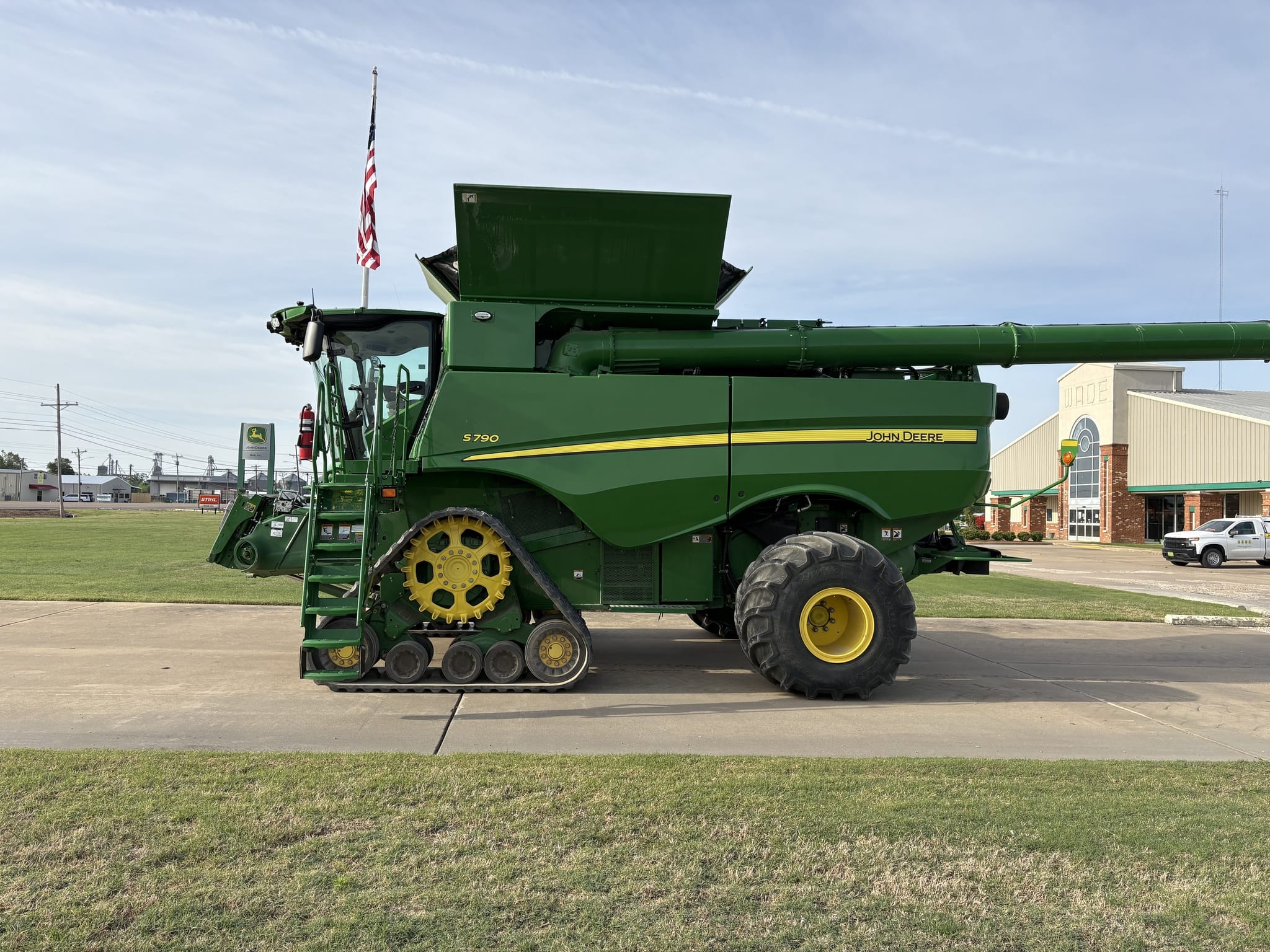 2020 John Deere S790 Equipment Image0