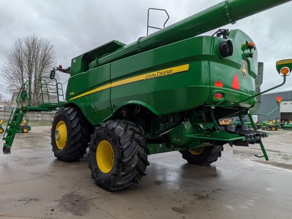 Image of John Deere S790 equipment image 3