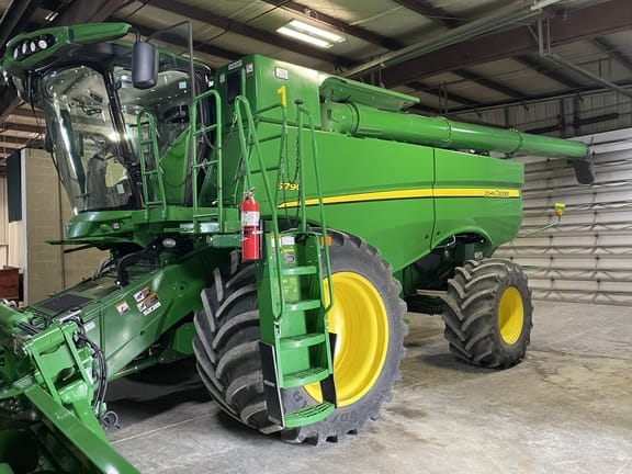 Main image John Deere S790