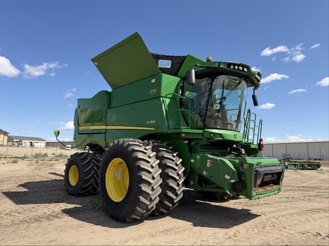 Image of John Deere S790 equipment image 2