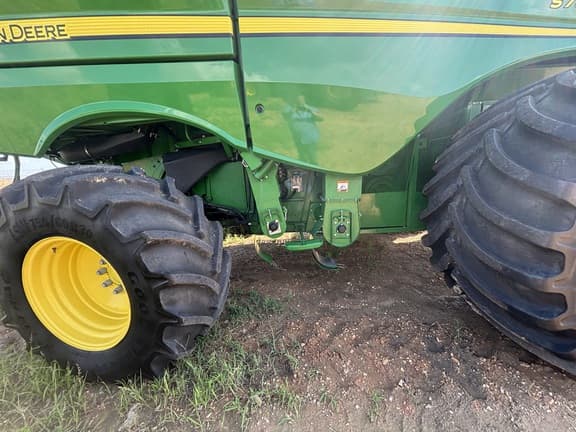 Image of John Deere S790 equipment image 4