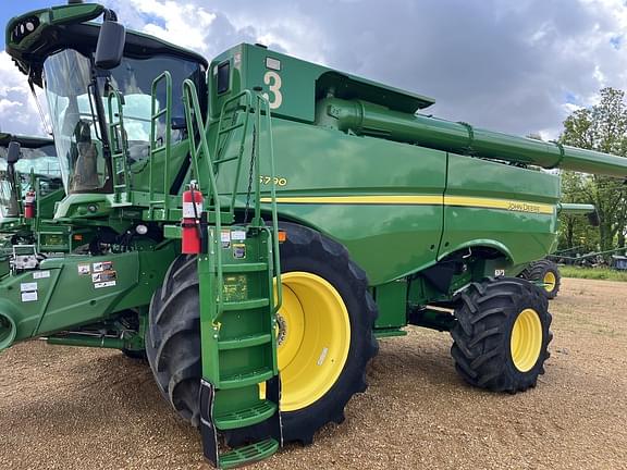 Image of John Deere S790 equipment image 3
