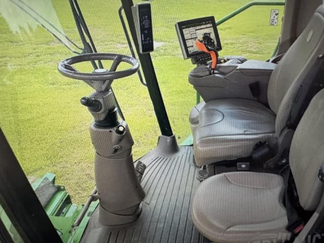 Image of John Deere S790 equipment image 4