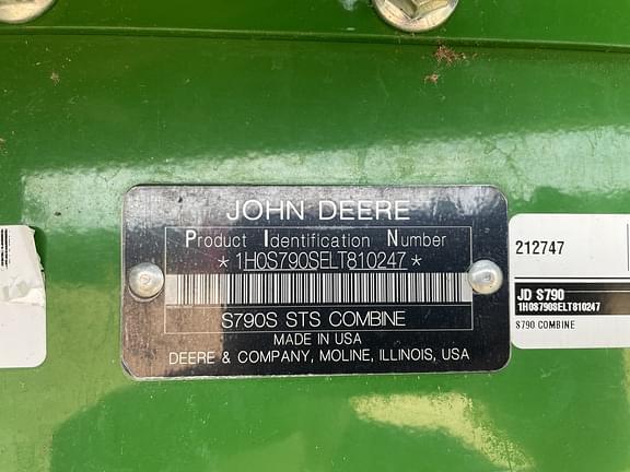 Image of John Deere S790 equipment image 2