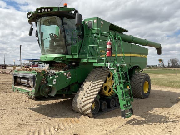 Image of John Deere S790 equipment image 1