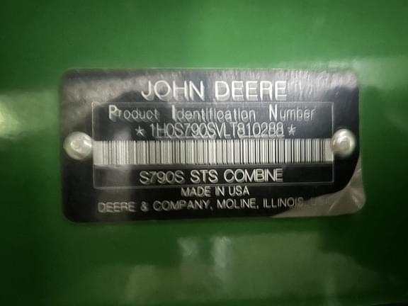 Image of John Deere S790 equipment image 1