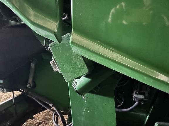 Image of John Deere S790 equipment image 4