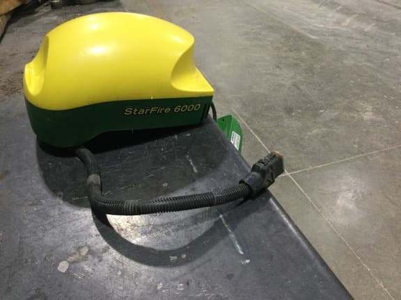 Image of John Deere StarFire 6000 equipment image 1
