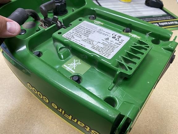 Image of John Deere StarFire 6000 equipment image 4