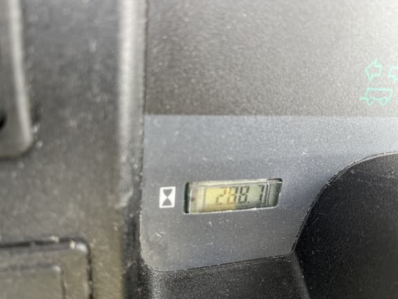 Image of John Deere Gator TH 6x4 equipment image 3