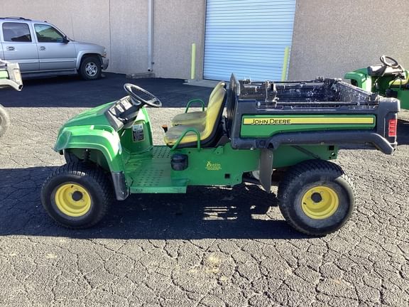 2020 John Deere Gator TX 4x2 Equipment Image0