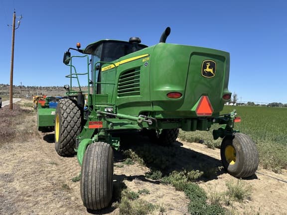 Image of John Deere W235 equipment image 4