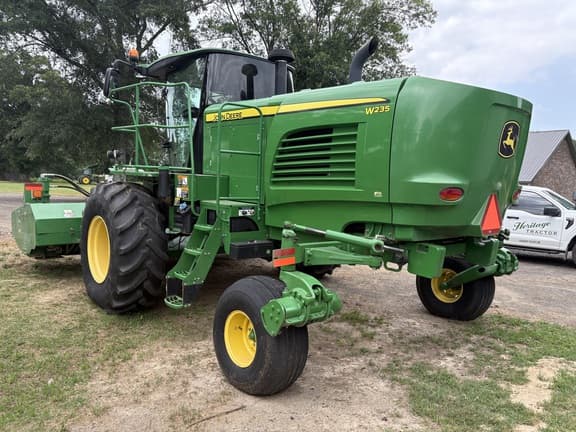 Image of John Deere W235 equipment image 2