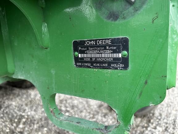 Image of John Deere W235 equipment image 2