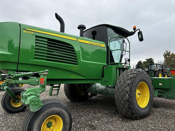 Image of John Deere W235 equipment image 3